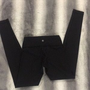  EUC- Lululemon Polka Dot Bottoms sz.4